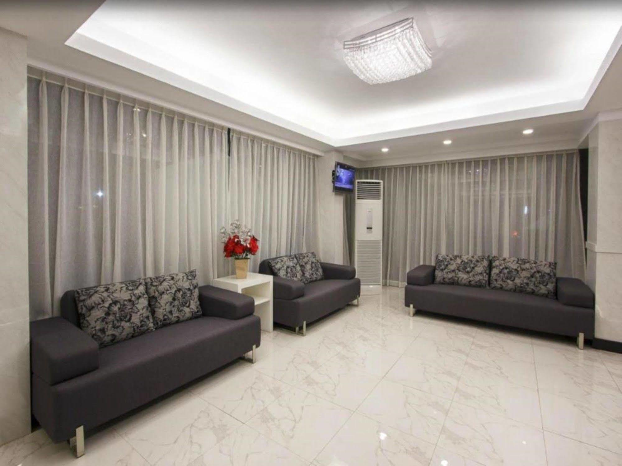 Hotel Esta Yangon Ngoại thất bức ảnh